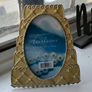 Home Trend metal wedding cake picture frame